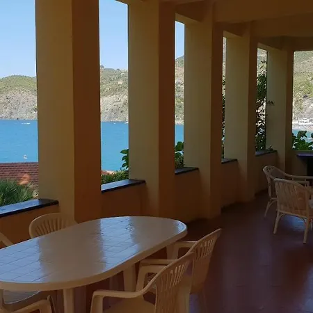 Tramonto Villa