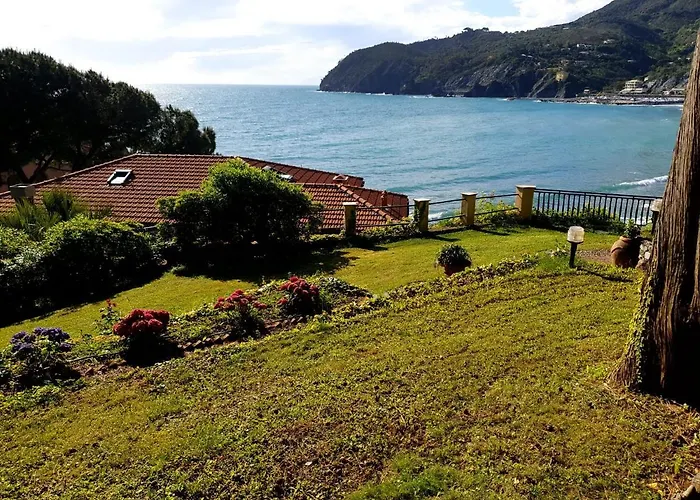 Tramonto 빌라 레반토